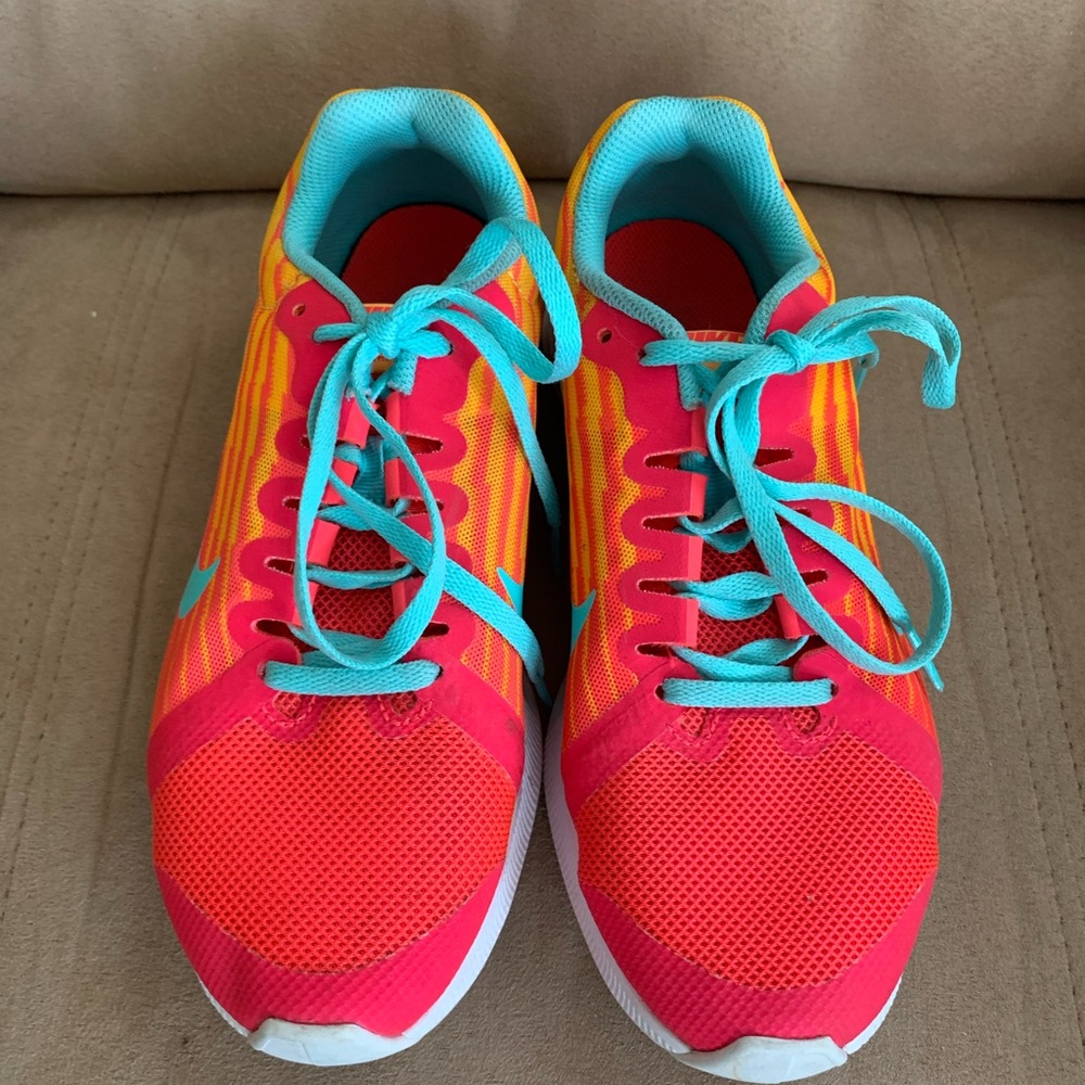 Girls Nike running downshifter 8 tennis shoes